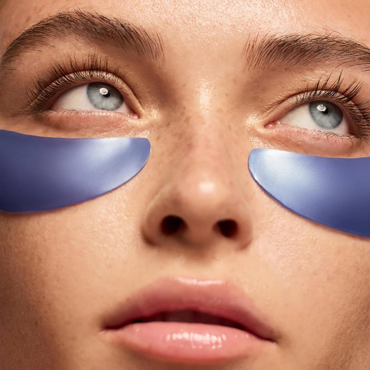 Summer Fridays Jet Lag Hydrating Eye Patches - De-puffing Hydrogel Under Eye Masks with Hyaluronic Acid, Caffeine + Peptides - Soothing + Refreshing At-Home + Travel Skin Care (6 Pairs) - Image 8
